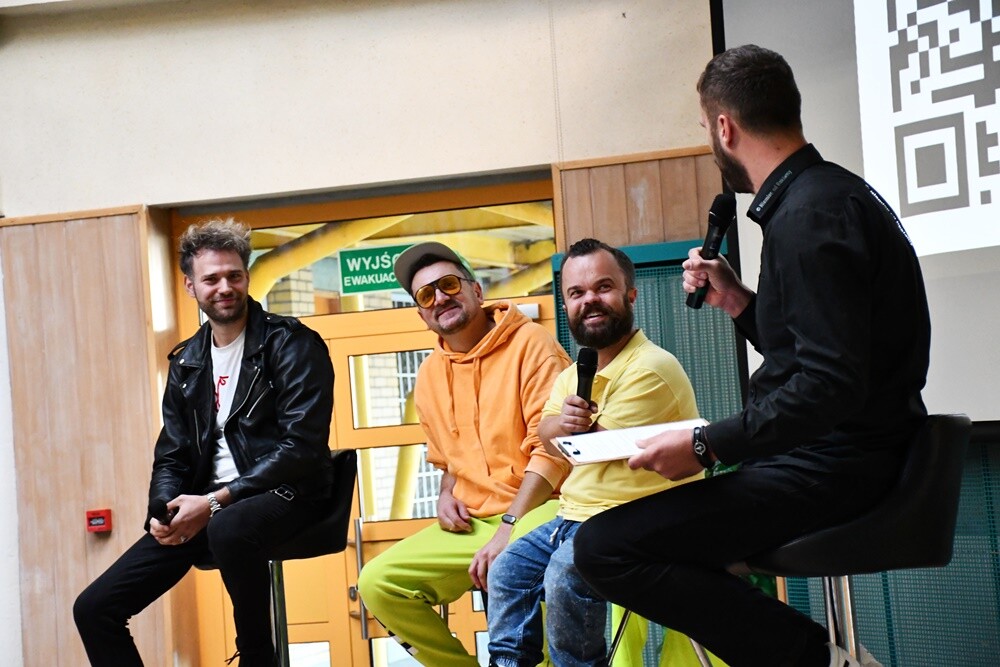 Wykład o hejcie, tolerancji i pasji w III LO.