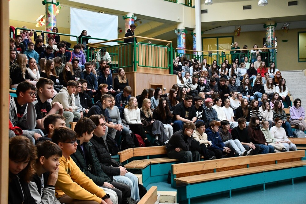 Wykład o hejcie, tolerancji i pasji w III LO.