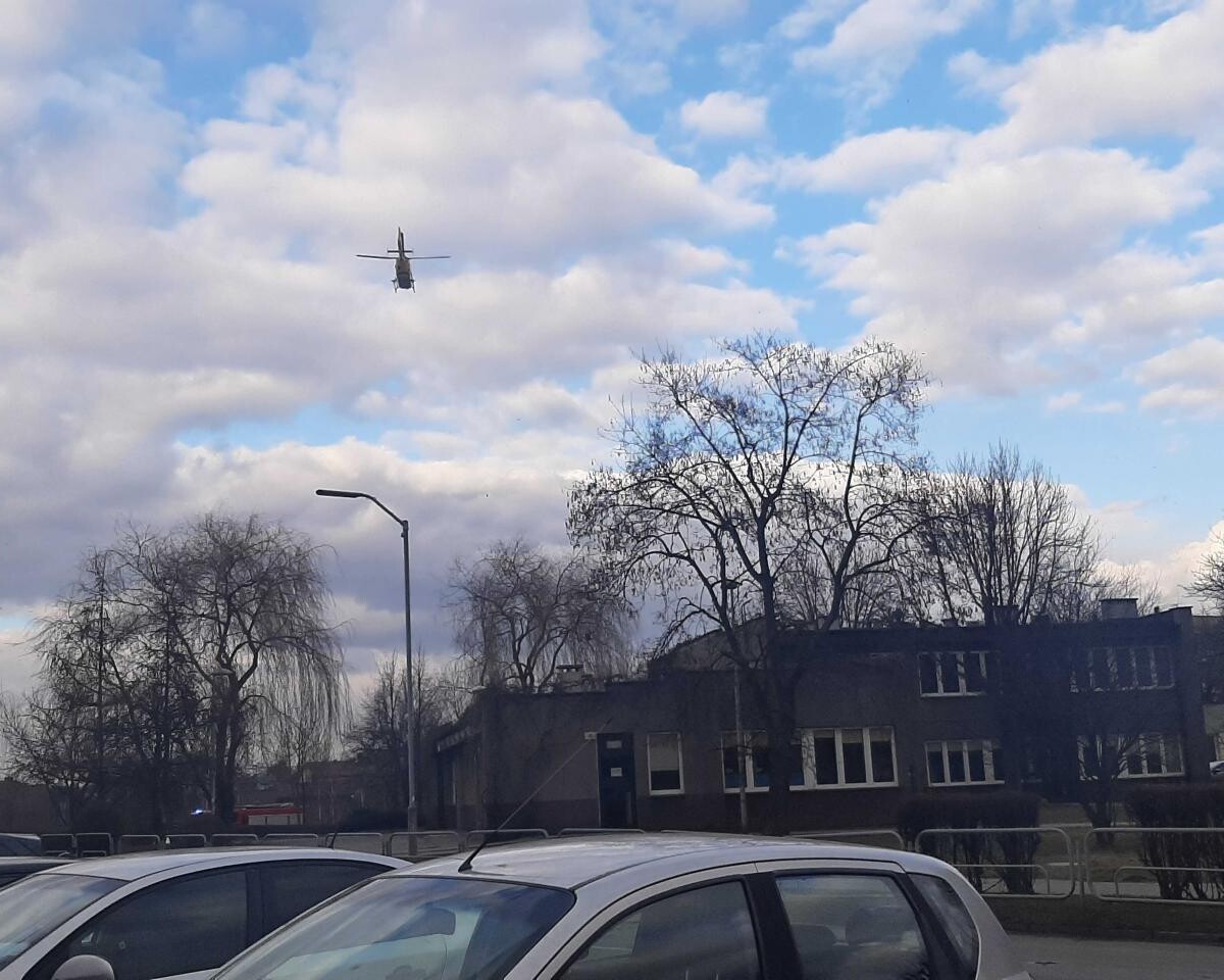 Operator koparki potrącił jednego z pracowników budowy