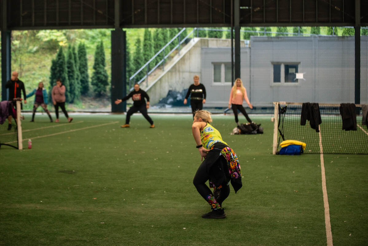 Dzielni uczestnicy zgromadzili się na Burloch Arenie, by wspólnie uczcić Śląskie Obchody Dnia Zdrowia Psychicznego / fot. Natalia Salwiczek