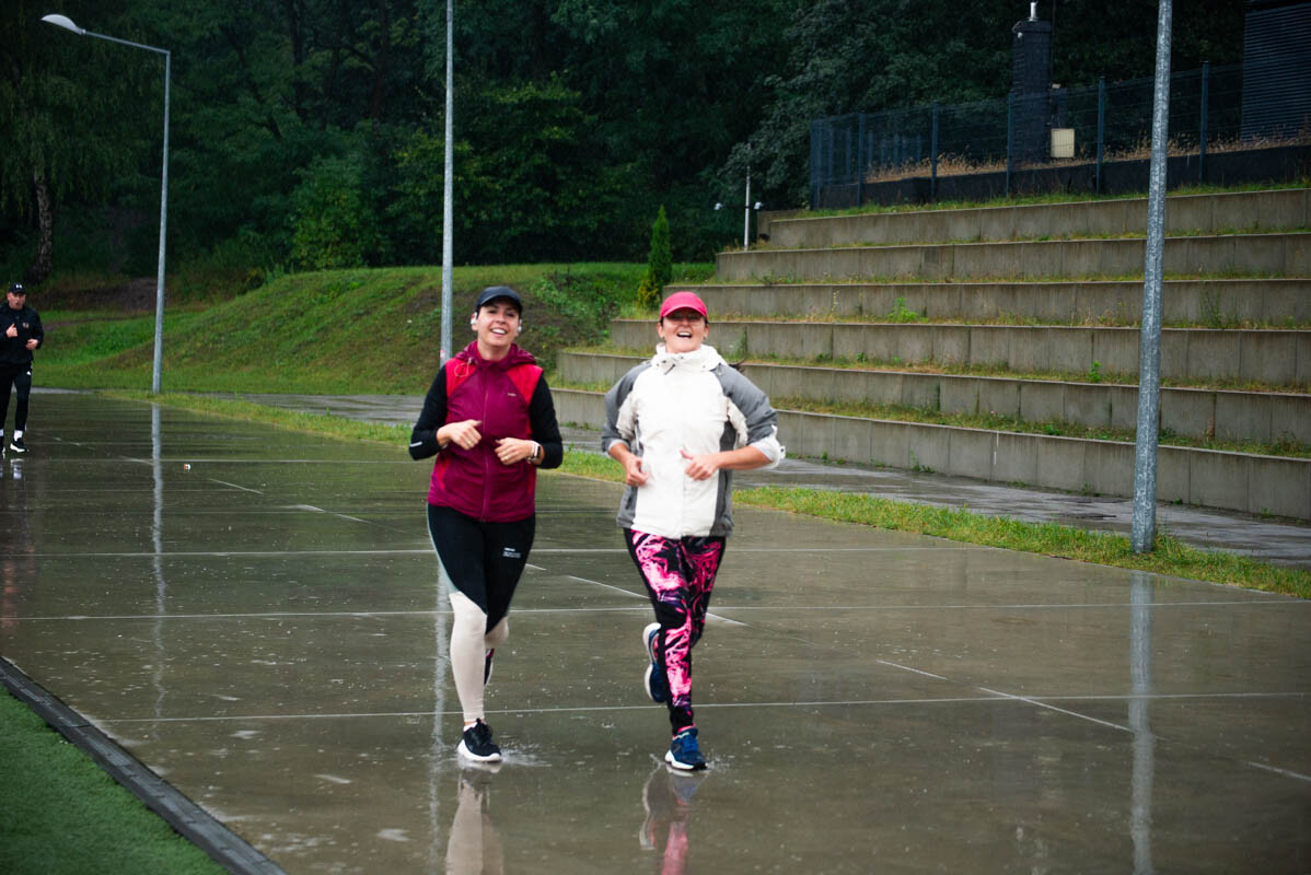 Dzielni uczestnicy zgromadzili się na Burloch Arenie, by wspólnie uczcić Śląskie Obchody Dnia Zdrowia Psychicznego / fot. Natalia Salwiczek
