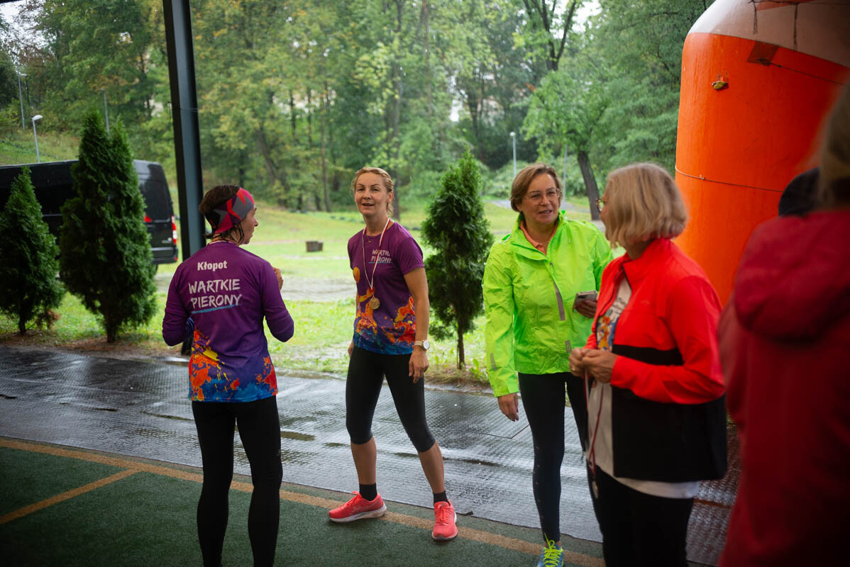 Dzielni uczestnicy zgromadzili się na Burloch Arenie, by wspólnie uczcić Śląskie Obchody Dnia Zdrowia Psychicznego / fot. Natalia Salwiczek