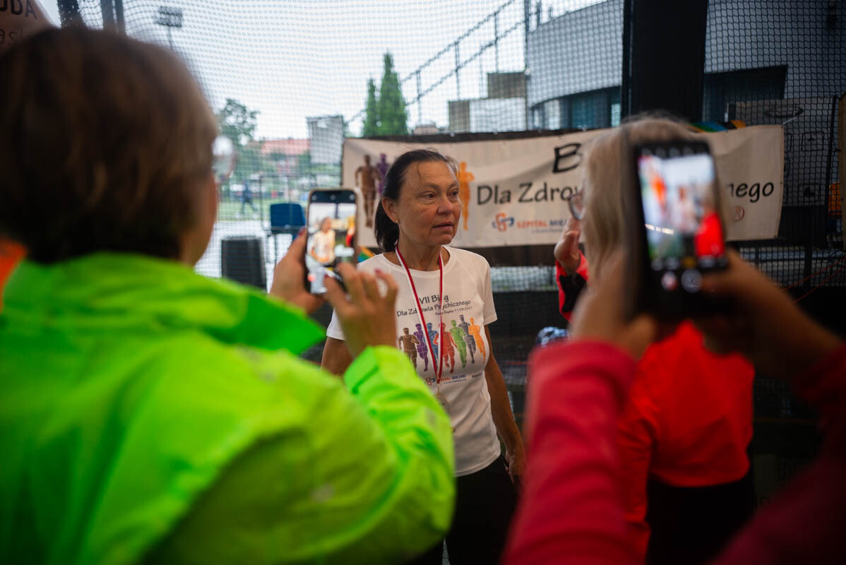 Dzielni uczestnicy zgromadzili się na Burloch Arenie, by wspólnie uczcić Śląskie Obchody Dnia Zdrowia Psychicznego / fot. Natalia Salwiczek