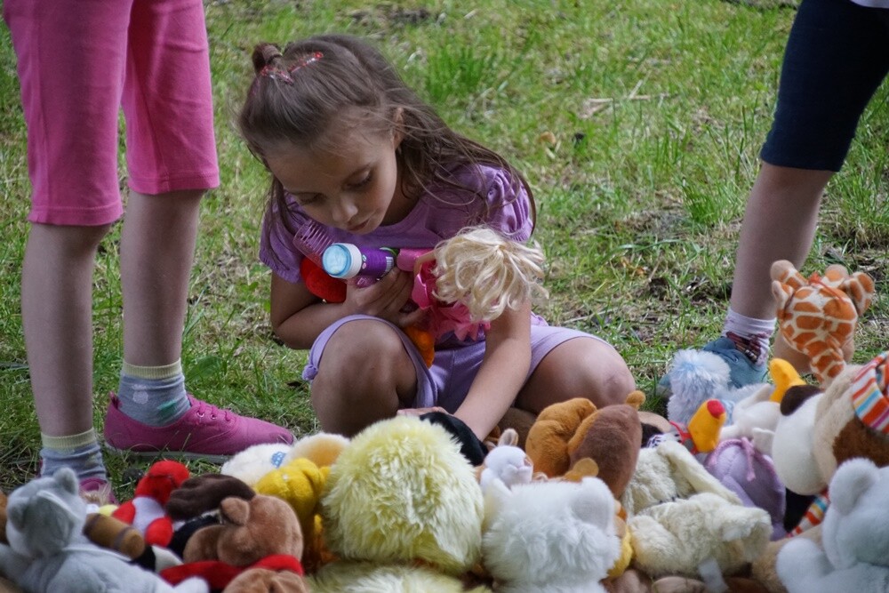 Moc atrakcji czekała wczoraj na uczestników XI Festynu Rodzin Zastępczych, który zorganizowany został w ogrodach Miejskiego Centrum Kultury im. Henryka Bisty.