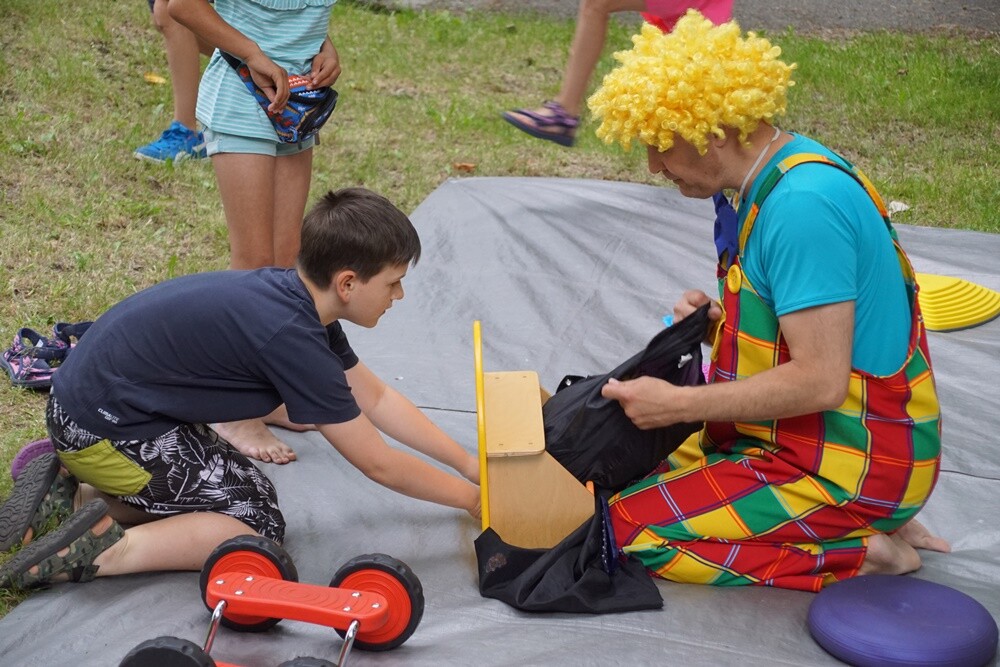Moc atrakcji czekała wczoraj na uczestników XI Festynu Rodzin Zastępczych, który zorganizowany został w ogrodach Miejskiego Centrum Kultury im. Henryka Bisty.