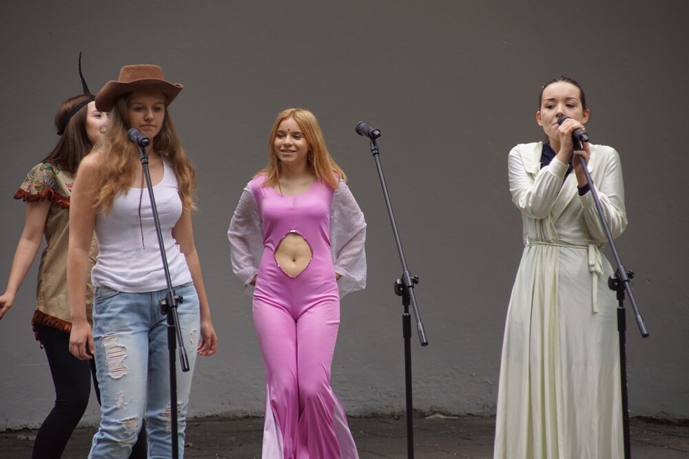 Moc atrakcji czekała wczoraj na uczestników XI Festynu Rodzin Zastępczych, który zorganizowany został w ogrodach Miejskiego Centrum Kultury im. Henryka Bisty.