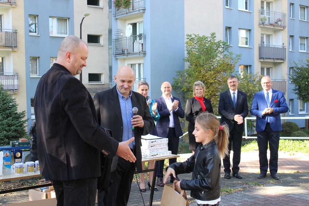 W ten weekend do Rudy Śląskiej zjechali modelarze z Polski, Czech, Słowacji oraz Litwy, aby wziąć udział w XI Regionalnym Konkursie Modeli Kartonowych, którego gospodarzem był In-nY Dom Kultury. Zobaczcie jakie piękne eksponaty zaprezentowali uczestnicy konkursu. 

fot. UM Ruda Śląska