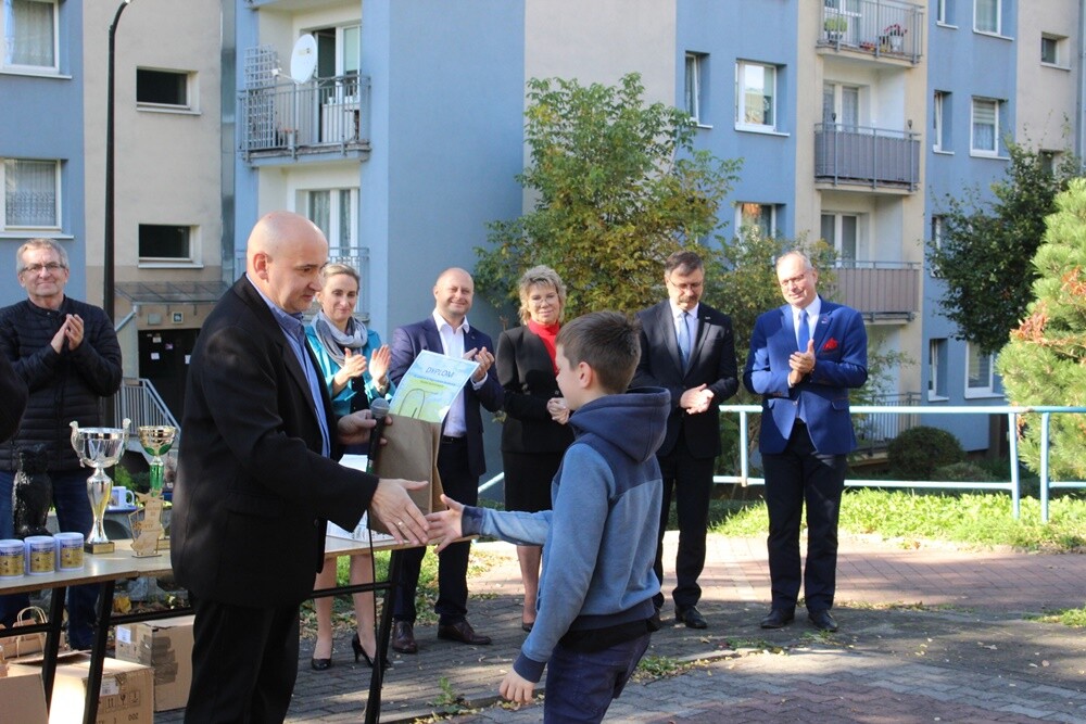 W ten weekend do Rudy Śląskiej zjechali modelarze z Polski, Czech, Słowacji oraz Litwy, aby wziąć udział w XI Regionalnym Konkursie Modeli Kartonowych, którego gospodarzem był In-nY Dom Kultury. Zobaczcie jakie piękne eksponaty zaprezentowali uczestnicy konkursu. 

fot. UM Ruda Śląska