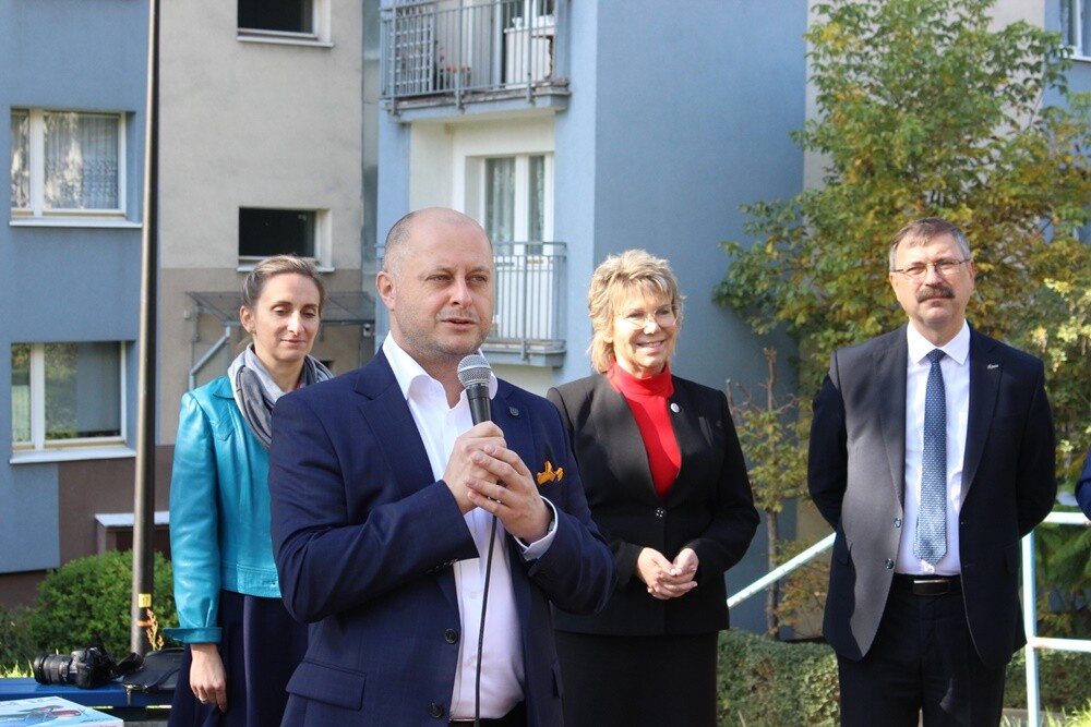 W ten weekend do Rudy Śląskiej zjechali modelarze z Polski, Czech, Słowacji oraz Litwy, aby wziąć udział w XI Regionalnym Konkursie Modeli Kartonowych, którego gospodarzem był In-nY Dom Kultury. Zobaczcie jakie piękne eksponaty zaprezentowali uczestnicy konkursu. 

fot. UM Ruda Śląska