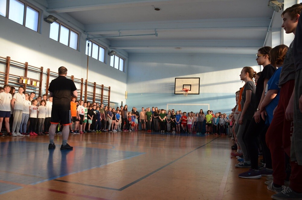 W weekend na boisku Szkoły Podstawowej Sportowej nr 15, odbyła się XII Olimpiada Sportowa Hufca ZHP Ruda Śląska! Harcerze mieli okazję sprawdzić swoje siły w kilkunastu konkurencjach sportowych.