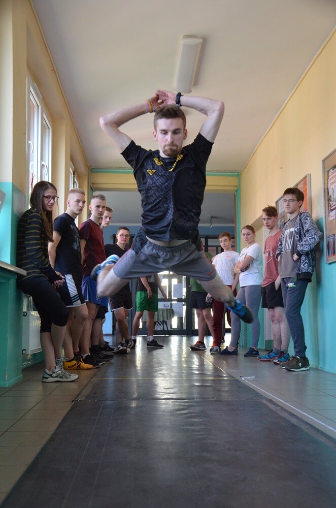 W weekend na boisku Szkoły Podstawowej Sportowej nr 15, odbyła się XII Olimpiada Sportowa Hufca ZHP Ruda Śląska! Harcerze mieli okazję sprawdzić swoje siły w kilkunastu konkurencjach sportowych.