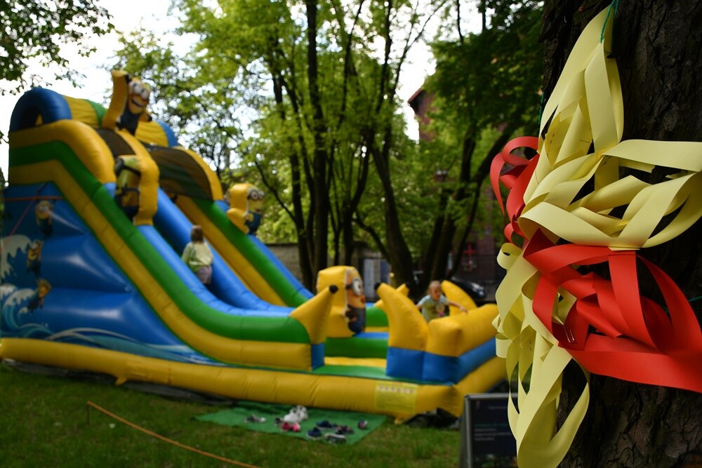 We wtorek, 30 maja w ramach obchodów Metropolitalnego Święta Rodziny pod hasłem "Rodzina – forum dialogu", w ogrodach Śląskiego Teatru Impresaryjnego odbył się XIII Festyn Rodzin Zastępczych.

fot. Jacek Knapik