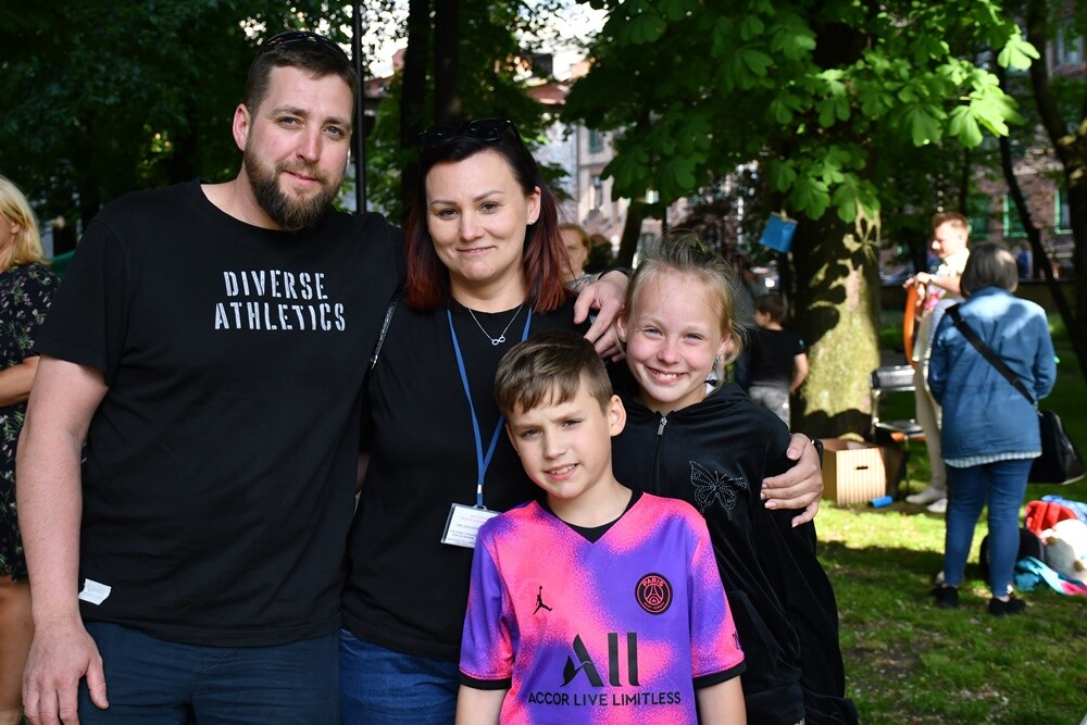 We wtorek, 30 maja w ramach obchodów Metropolitalnego Święta Rodziny pod hasłem "Rodzina – forum dialogu", w ogrodach Śląskiego Teatru Impresaryjnego odbył się XIII Festyn Rodzin Zastępczych.

fot. Jacek Knapik