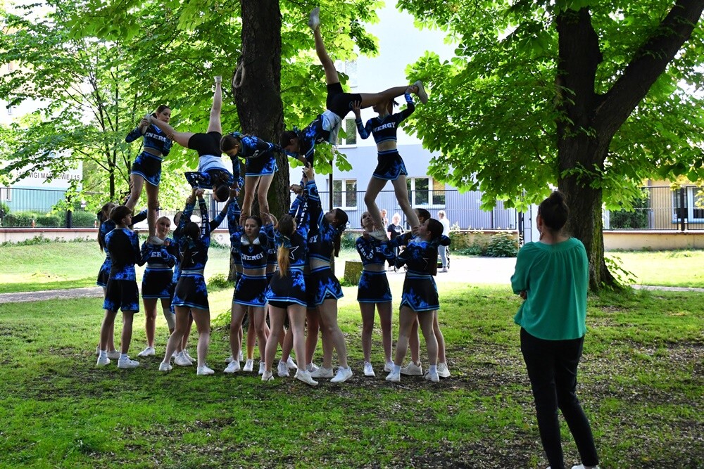 We wtorek, 30 maja w ramach obchodów Metropolitalnego Święta Rodziny pod hasłem "Rodzina – forum dialogu", w ogrodach Śląskiego Teatru Impresaryjnego odbył się XIII Festyn Rodzin Zastępczych.

fot. Jacek Knapik