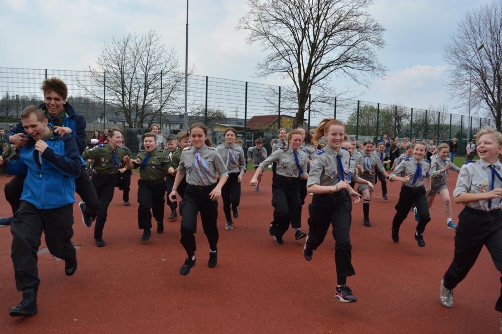 XIII Olimpiada Sportowa Hufca ZHP Ruda Śląska za nami! Ponad trzystu rudzkich harcerzy wzięło udział w kilkunastu konkurencjach sportowych rozgrywanych na boisku Szkoły Podstawowej nr 15 w Halembie. 

fot. Hufiec ZHP Ruda Śląska