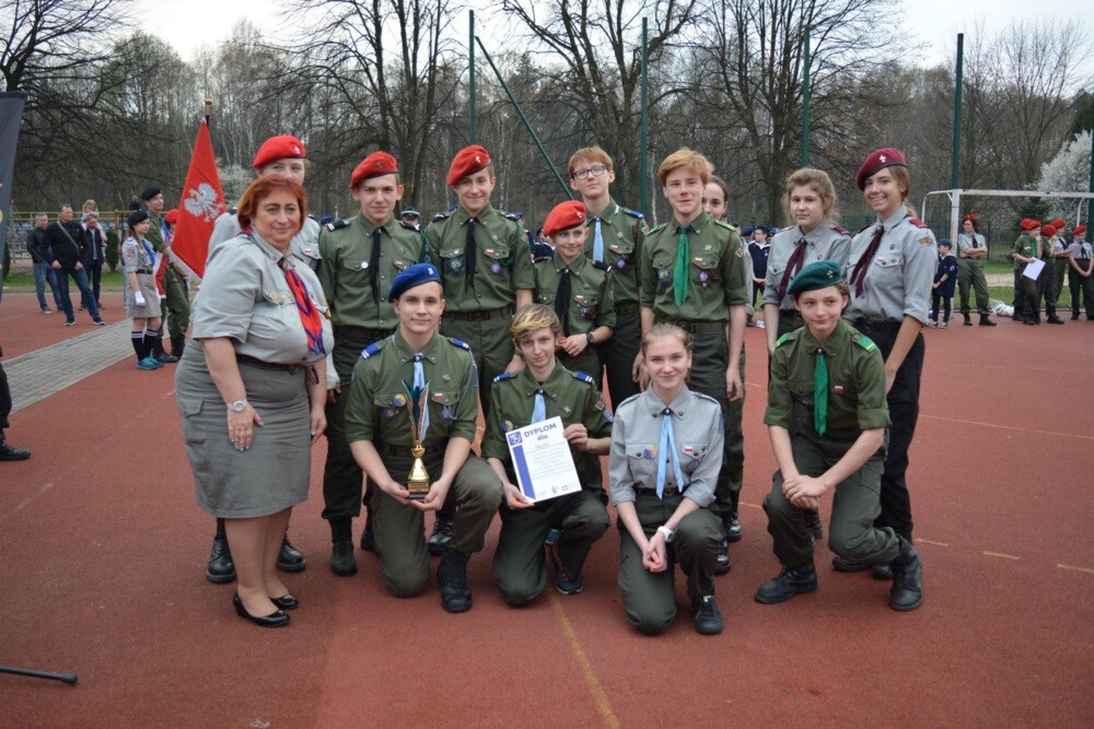XIII Olimpiada Sportowa Hufca ZHP Ruda Śląska za nami! Ponad trzystu rudzkich harcerzy wzięło udział w kilkunastu konkurencjach sportowych rozgrywanych na boisku Szkoły Podstawowej nr 15 w Halembie. 

fot. Hufiec ZHP Ruda Śląska