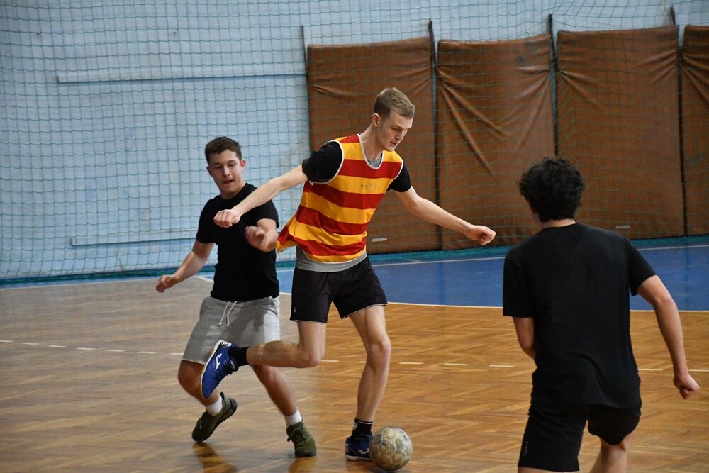 XVI Mistrzostwa Zespołu Szkół nr 6 w piłce nożnej halowej. / fot. Jacek Knapik