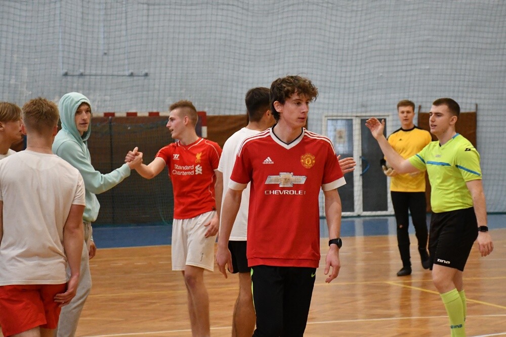 XVI Mistrzostwa Zespołu Szkół nr 6 w piłce nożnej halowej. / fot. Jacek Knapik