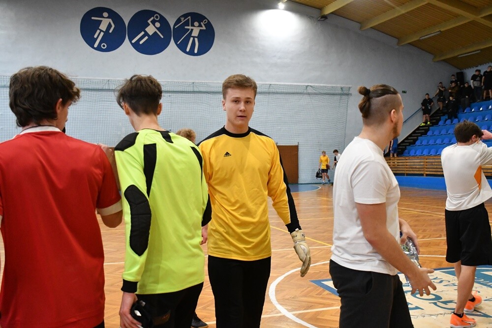 XVI Mistrzostwa Zespołu Szkół nr 6 w piłce nożnej halowej. / fot. Jacek Knapik