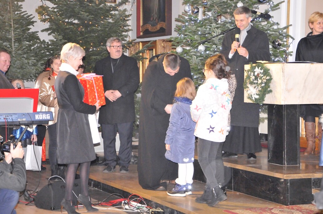 Fotorelacja z XXIV Rudzkiego Spotkania Kolędowego w Kościele na Czarnym Lesie.