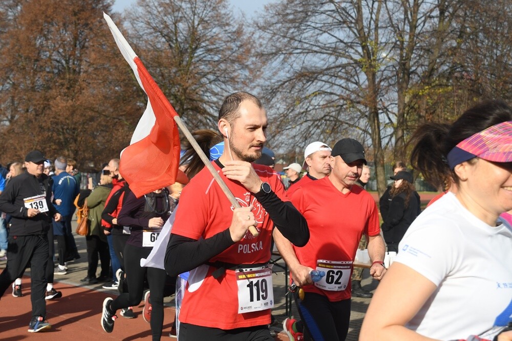 W lasach halembskich rudzianie świętowali 11 listopada na sportowo. Zostały tam zorganizowane XXIX Biegi Niepodległości. 

fot. Jacek Knapik