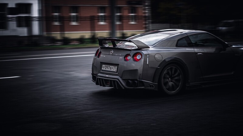 Z czego wynika popularność aut japońskich w imporcie z USA?