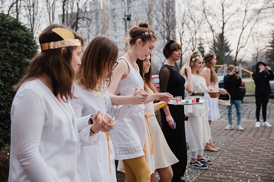 26 stycznia w Zespole Szkół Ogólnokształcących im. Adama Mickiewicza zorganizowano wspaniałą zabawę dla tegorocznych maturzystów - Żakinadę! Fot. Aproduction Agnieszka Rolnik.