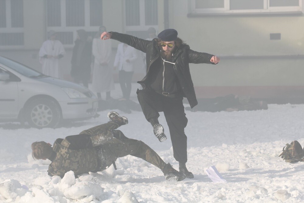W Zespole Szkół Ogólnokształcących nr 2 im. Gustawa Morcinka w ubiegły piątek, 9 lutego, odbyła się żakinada. W zabawie wzięli udział uczniowie klas trzecich.