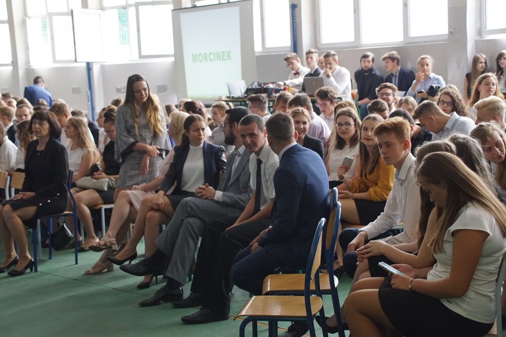 Niech żyją wakacje! Placówki oświatowe zakończyły dzisiaj kolejny rok szkolny.