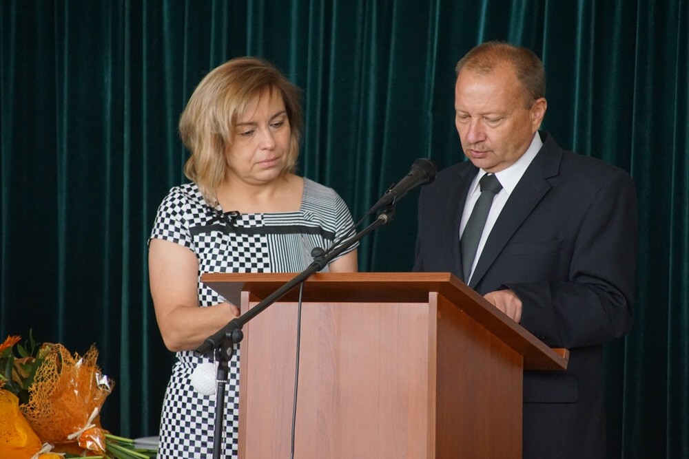 Niech żyją wakacje! Placówki oświatowe zakończyły dzisiaj kolejny rok szkolny.