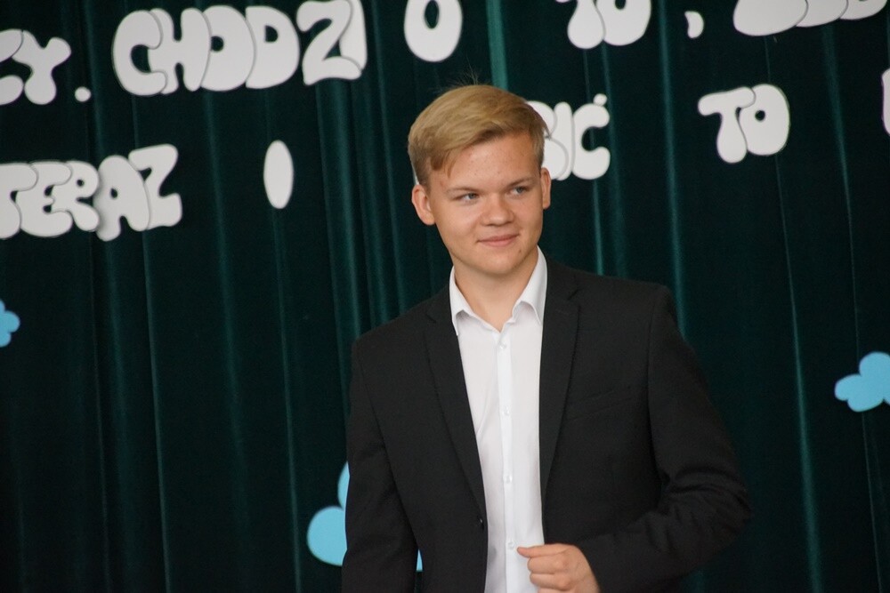 Niech żyją wakacje! Placówki oświatowe zakończyły dzisiaj kolejny rok szkolny.