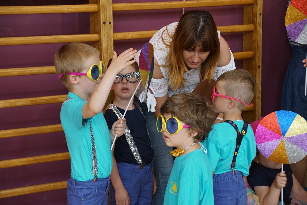 Podczas gali w Szkole Podstawowej nr 11 w Rudzie Śląskiej - Bielszowicach odbyło się uroczyste zakończenie Tygodnia Godności Osób Niepełnosprawnych. Klucze do bram miasta zostały przekazane na ręce prezydent miasta Grażyny Dziedzic. Tym samym dni, podczas których niepełnosprawni odgrywali główne role w mieście, dobiegły końca.