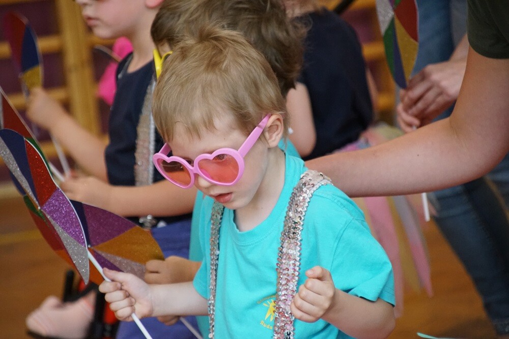 Podczas gali w Szkole Podstawowej nr 11 w Rudzie Śląskiej - Bielszowicach odbyło się uroczyste zakończenie Tygodnia Godności Osób Niepełnosprawnych. Klucze do bram miasta zostały przekazane na ręce prezydent miasta Grażyny Dziedzic. Tym samym dni, podczas których niepełnosprawni odgrywali główne role w mieście, dobiegły końca.