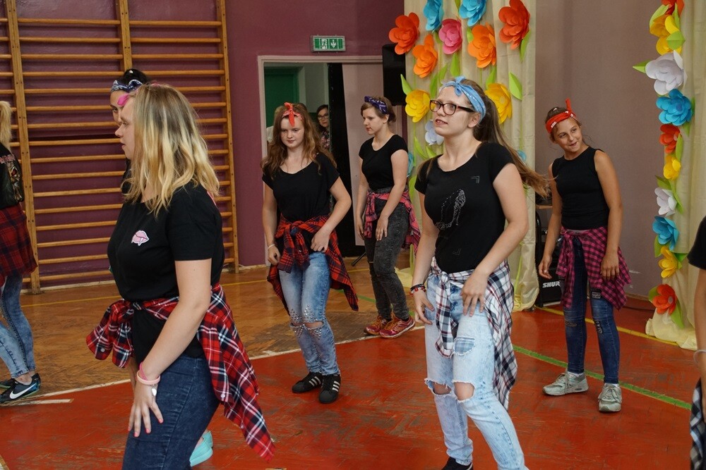 Podczas gali w Szkole Podstawowej nr 11 w Rudzie Śląskiej - Bielszowicach odbyło się uroczyste zakończenie Tygodnia Godności Osób Niepełnosprawnych. Klucze do bram miasta zostały przekazane na ręce prezydent miasta Grażyny Dziedzic. Tym samym dni, podczas których niepełnosprawni odgrywali główne role w mieście, dobiegły końca.