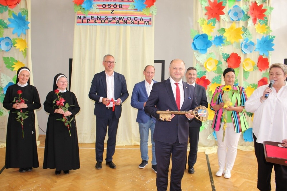 XIX Tydzień Godności Osób z Niepełnosprawnościami dobiegł końca. Ostatnie spotkanie miało miejsce w Szkole Podstawowej nr 11. Były występy artystyczne, konkursy i loteria.

fot. UM Ruda Śląska