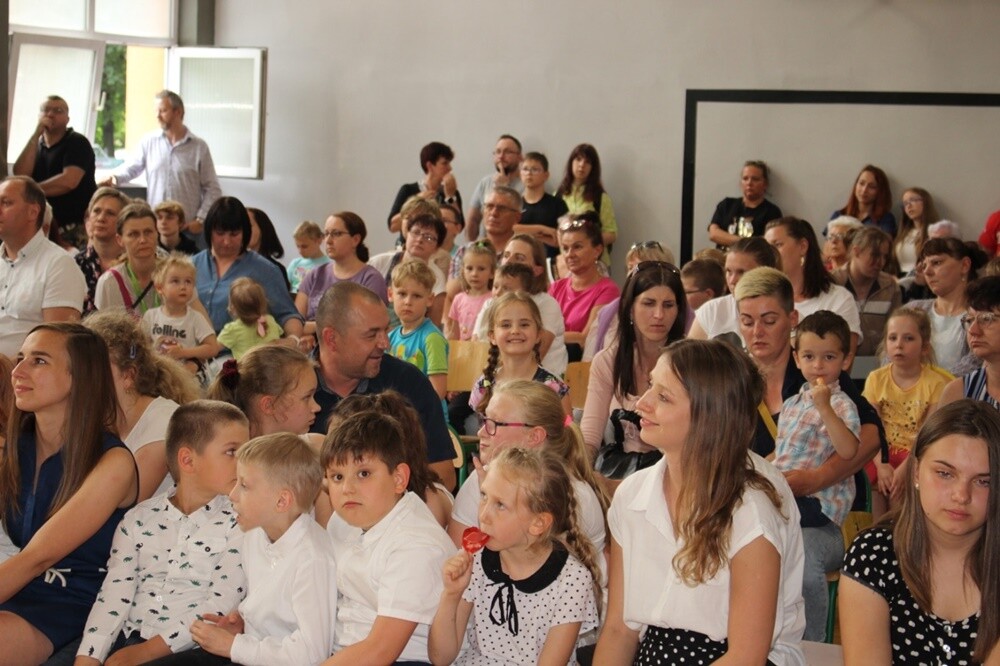 XIX Tydzień Godności Osób z Niepełnosprawnościami dobiegł końca. Ostatnie spotkanie miało miejsce w Szkole Podstawowej nr 11. Były występy artystyczne, konkursy i loteria.

fot. UM Ruda Śląska