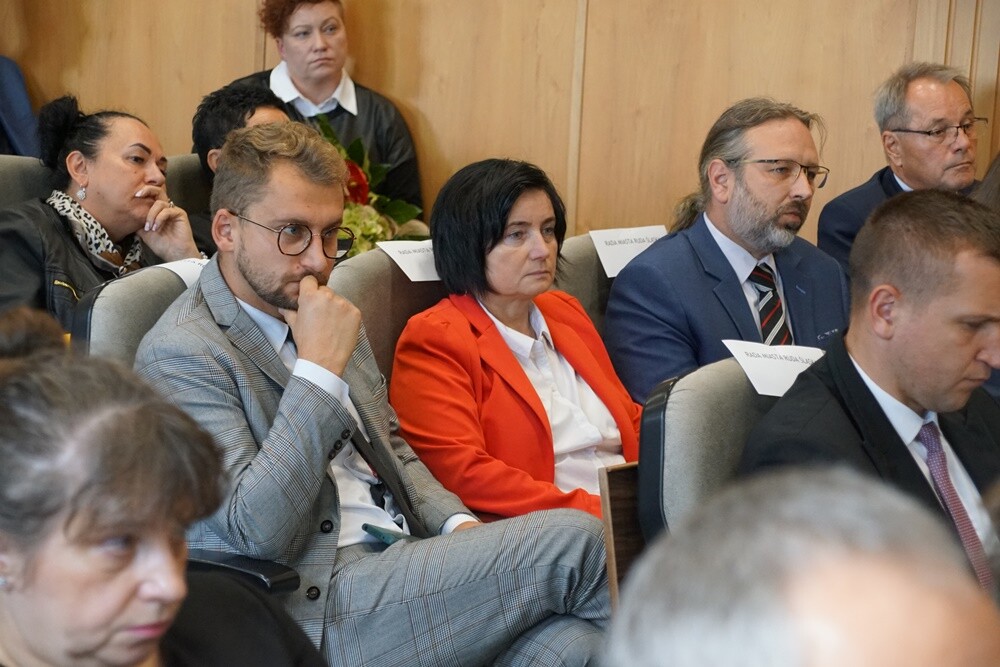 Michał Pierończyk prezydentem Rudy Śląskiej! Dzisiaj podczas uroczystej sesji Rady Miasta odbyło się zaprzysiężenie nowego prezydenta.