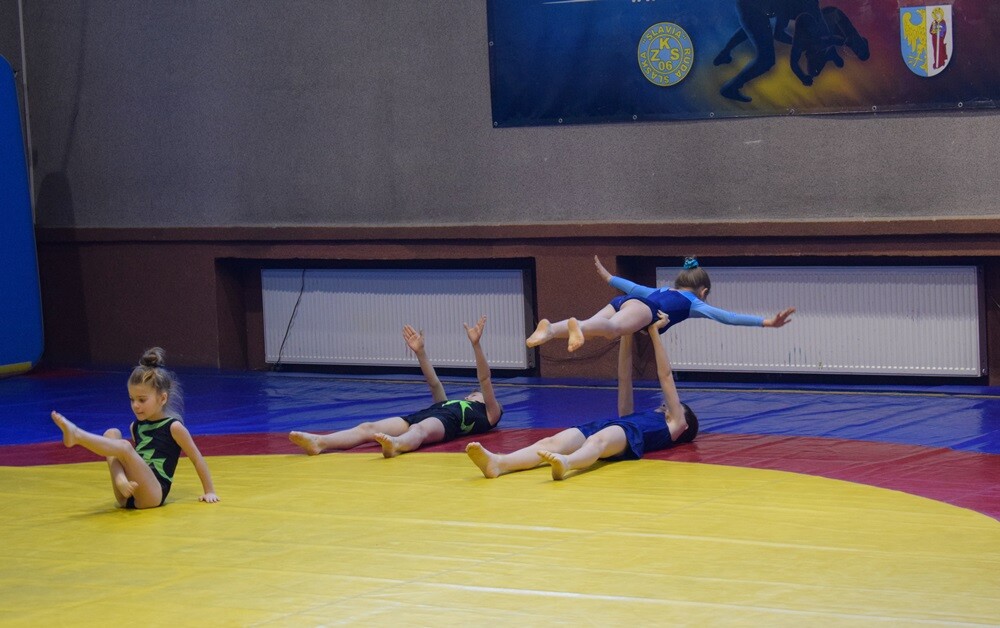 W weekend odbyły się zawody wewnętrzne KPKS Halemba. Ponad 70 dzieci zmierzyło się ze sobą w akrobatyce sportowej.