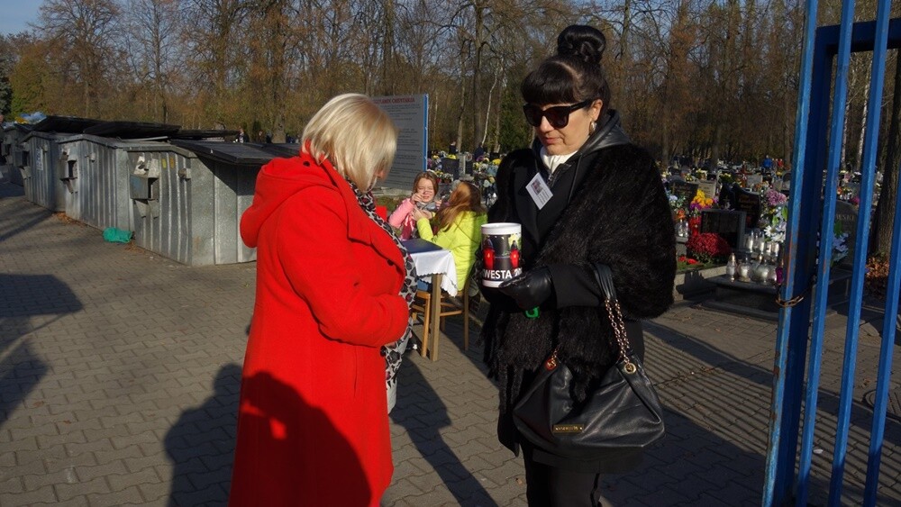 Zbierali datki na ratowanie starego cmentarza w Orzegowie.