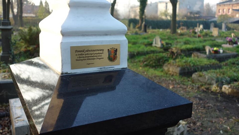 Zbierali datki na ratowanie starego cmentarza w Orzegowie.