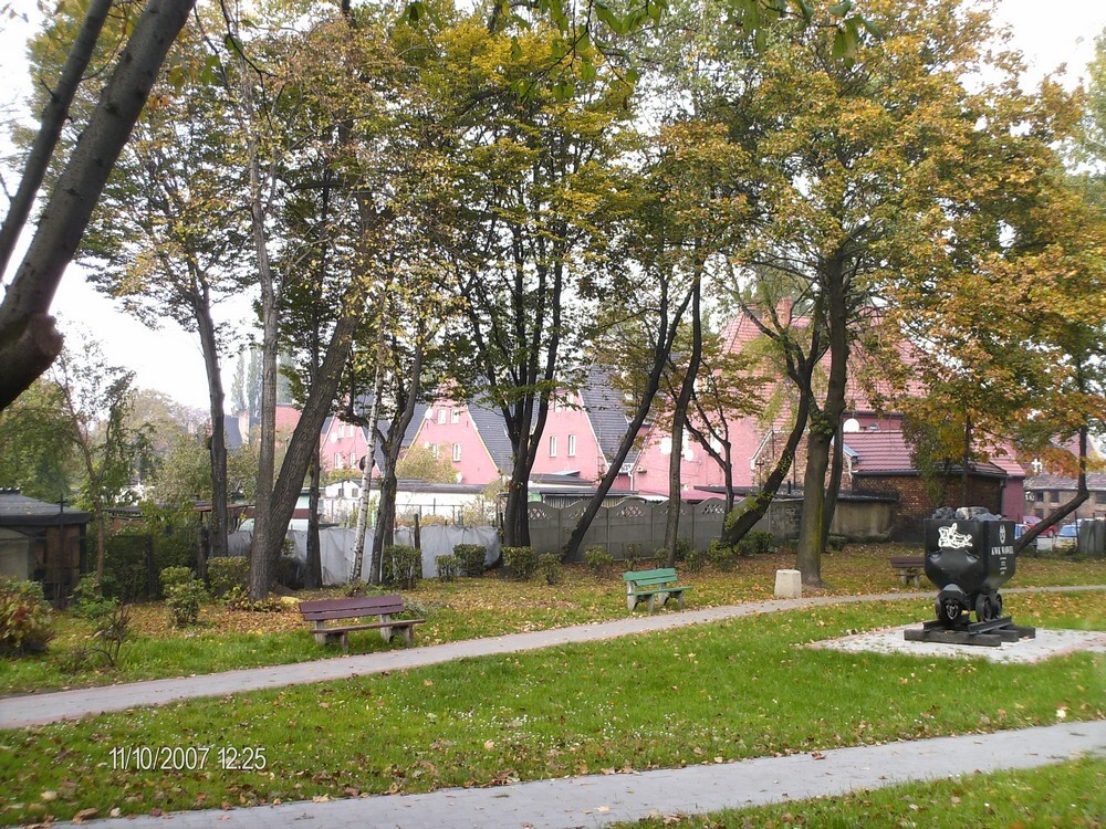 Zespół mieszkaniowy "Platany"