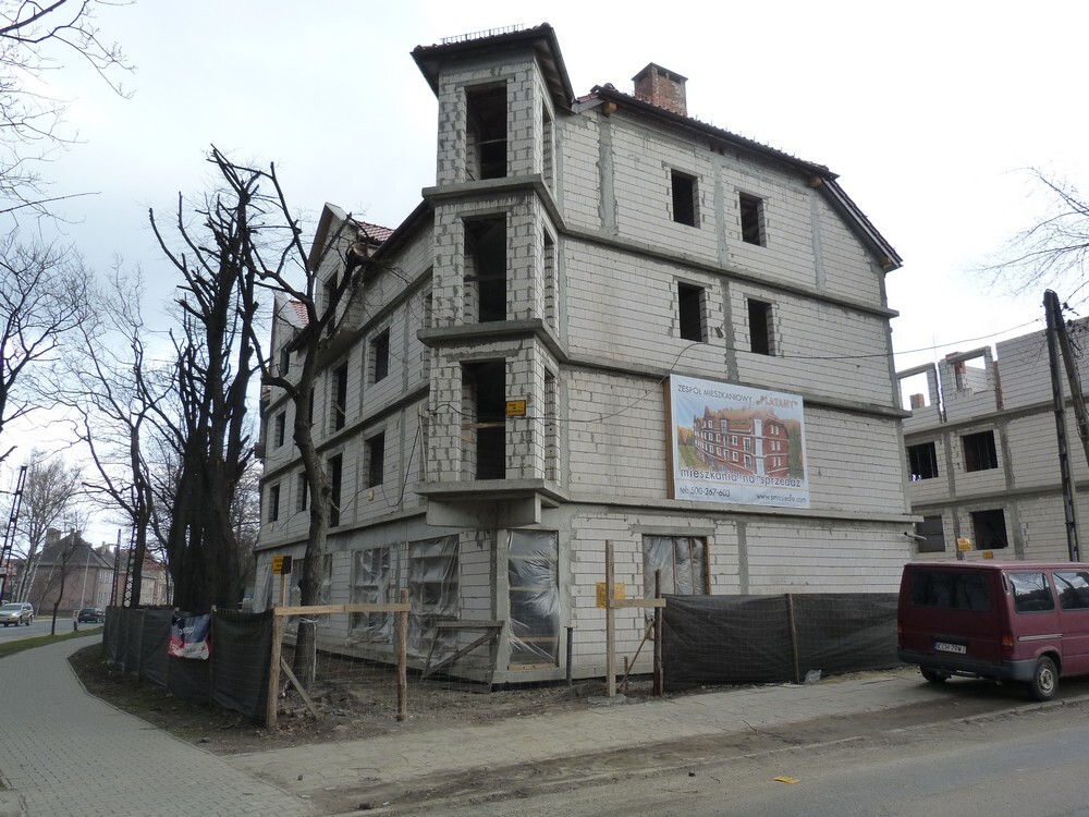 Zespół mieszkaniowy "Platany"