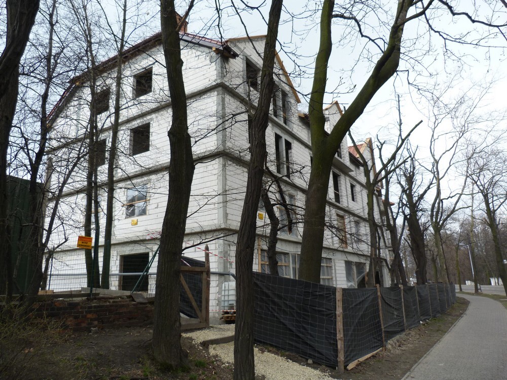 Zespół mieszkaniowy "Platany"