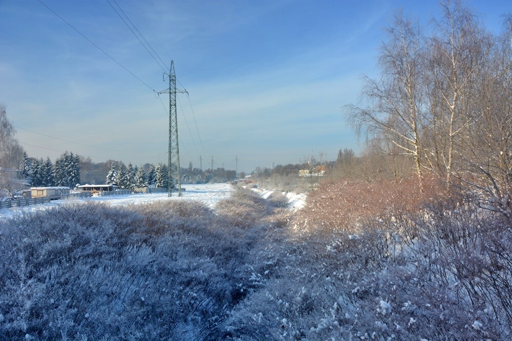 Ostatnie opady śniegu oraz bardzo niskie temperatury spowodowały, że poczuliśmy magię Świąt Bożego Narodzenia. Jak wygląda miasto przysypane śniegiem? Sprawdźcie w naszej galerii!

fot. Jacek Knapik