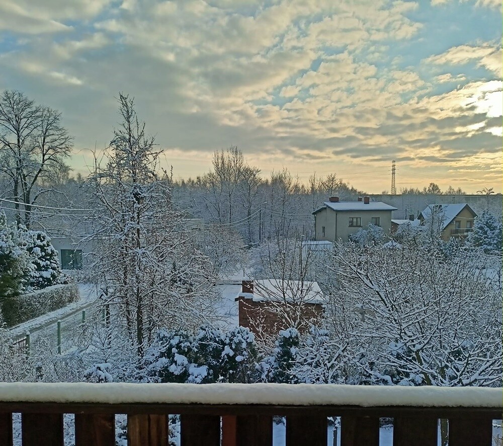Śnieg zadomowił się u nas chyba na dobre. Zobaczcie, jak prezentuje się Ruda Śląska, przyozdobiona białym płaszczem. 

zdjęcia czytelników