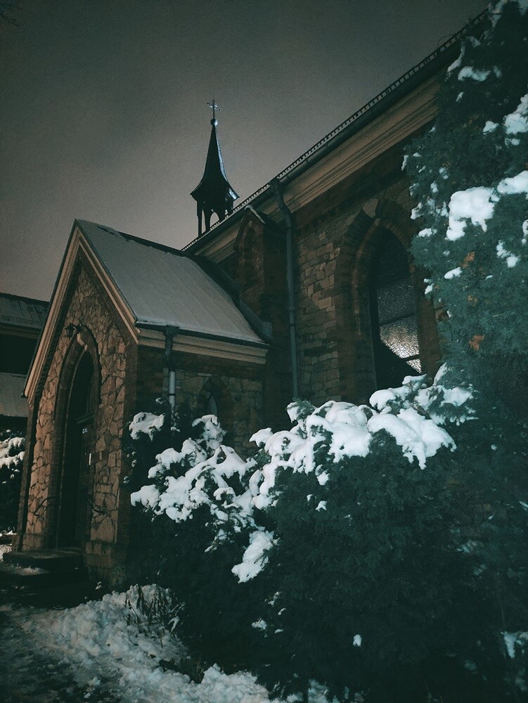 Śnieg zadomowił się u nas chyba na dobre. Zobaczcie, jak prezentuje się Ruda Śląska, przyozdobiona białym płaszczem. 

zdjęcia czytelników