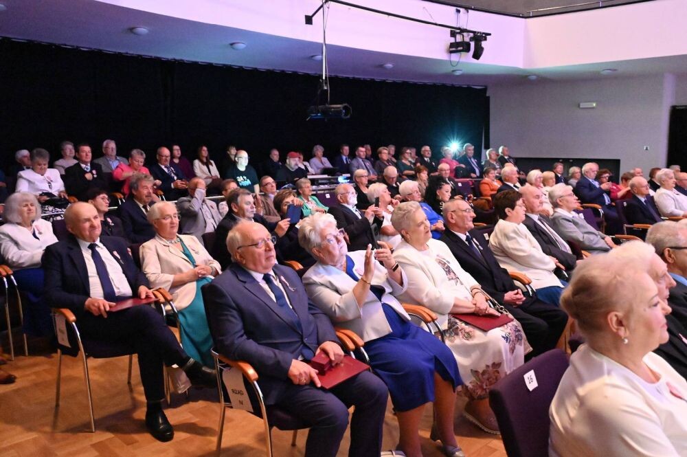 Niemal 70 rudzkich małżeństw świętowało Złote Gody!/fot. FB Michał Pierończyk