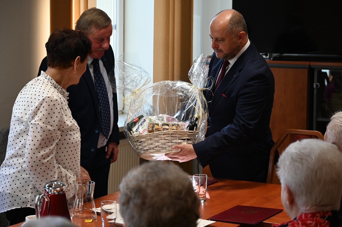 Jubileusze małżeńskie w Urzędzie Miasta. Wzruszające spotkanie z parami z wieloletnim stażem. / fot. UM Ruda Śląska