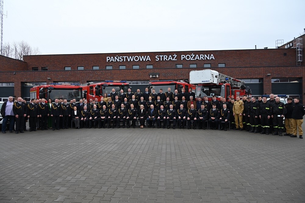 Dziś w Komendzie Miejskiej Państwowej Straży Pożarnej w Rudzie Śląskiej uroczystość zmiany komendanta miejskiego. / fot. UM Ruda Śląska