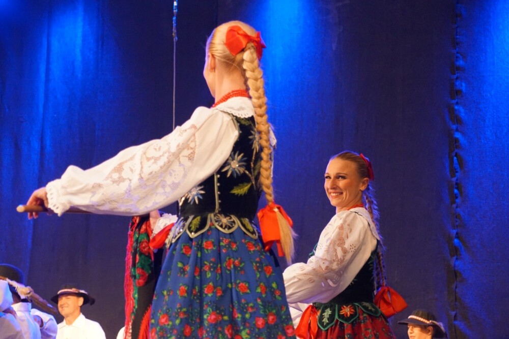 Mija 20 lat od chwili, kiedy w herbie Rudy Śląskiej oficjalnie pojawiła się św. Barbara. Z tej okazji dzisiaj odbyła się uroczysta msza św. w intencji miasta i jego mieszkańców, a po niej na koncert Zespołu Pieśni i Tańca „Śląsk" oraz występ zespołu „Rudzianie”.